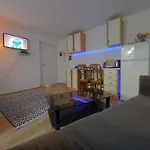 Pandora's Place 招待所 3*
