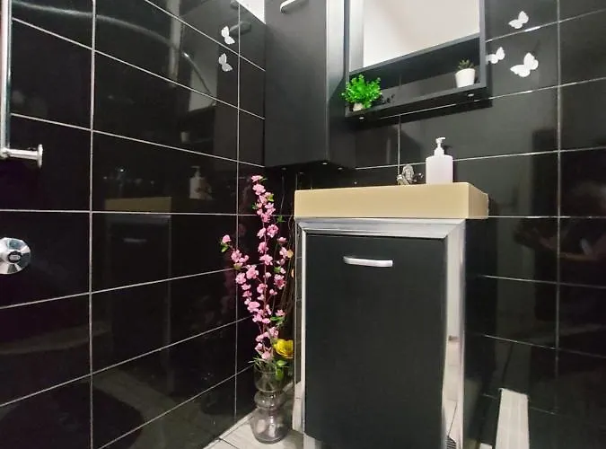 招待所 Pandora's Place